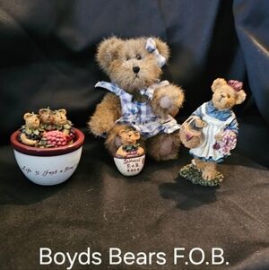 Boyds Bears F.O.B. Collectible Set